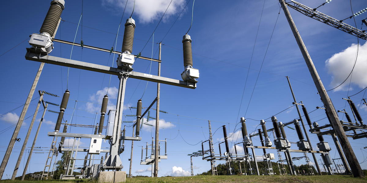 Ett ställverk. Elnätsbolagen ska införa en effektavgift i sina elnätsavgifter och du har chans att påverka den så att den blir lägre