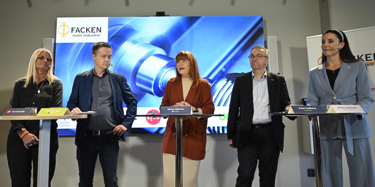 Företrädarna för de fem facken inom industrin från vänster, Eva Guovelin, Livs, Per-Olof Sjöö, GS-Facket, Marie Nilsson, IF Metall, Peter Hellberg, Unionen och Ulrika Lindstrand, Sveriges Ingenjörer. Industrifacken kräver i år historiskt höga löneökningar.