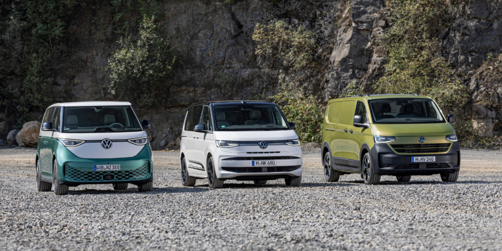 Dagens trio av folkabussar: ID. Buzz/ID. Buzz Cargo, Multivan/California och Transporter/Caravelle. (Foto: Volkswagen)