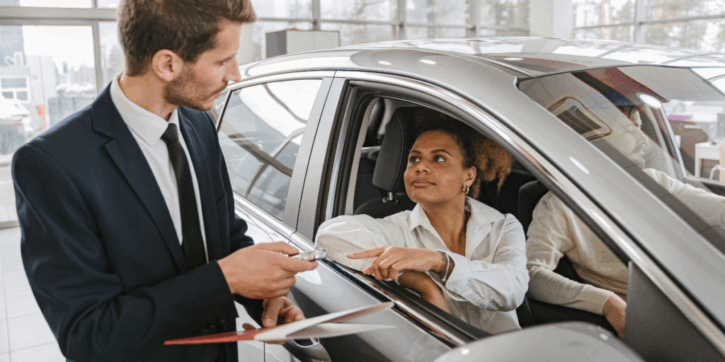 Bilhandlare eller privatperson? Ha koll på vad som gäller. (Foto: Canva)