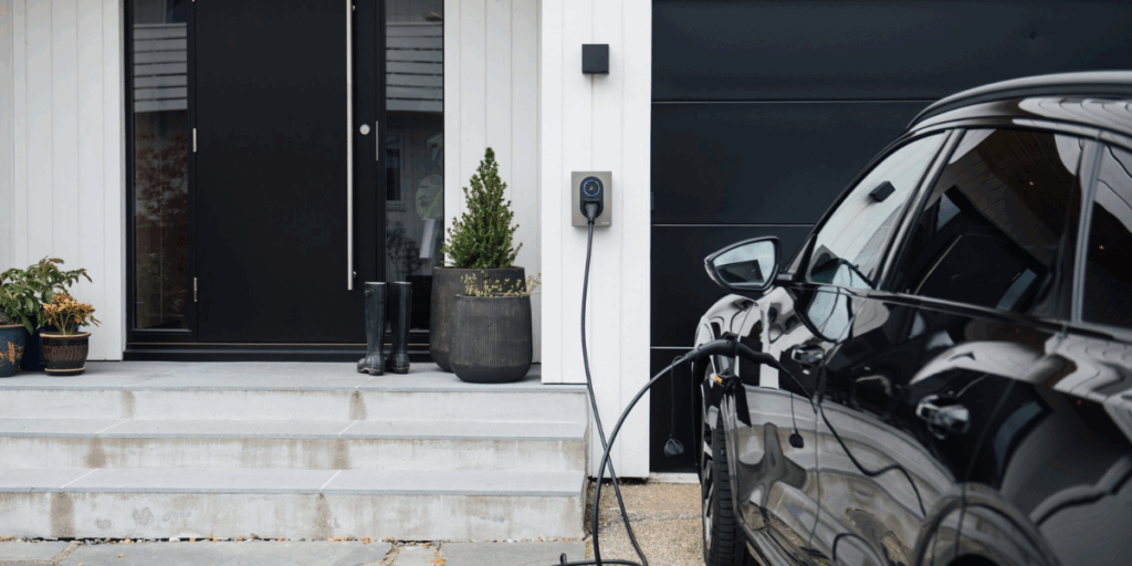 Få förunnat att kunna ladda hemma men det är nästan ett krav för att kunna äga en elbil. (Foto: Zaptec)