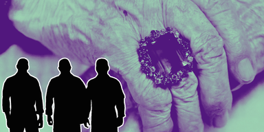 Tre unga män döms för att ha lurat äldre kvinnor på smycken och kontanter efter att ha utgett sig för att komma från Klarna och Folksam.