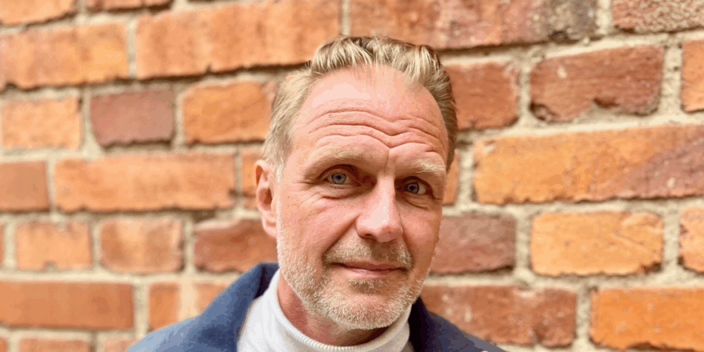 Jonas Nordling skrev boken ”Åldersnojan” efter egna erfarenheter av att söka jobb som 50-plussare. (Foto: Ulrika Palmcrantz/Bokförlaget Atlas)