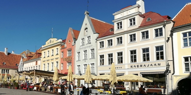 Tallinn bjuder på både historia och leenden när Estland seglar upp i topp.