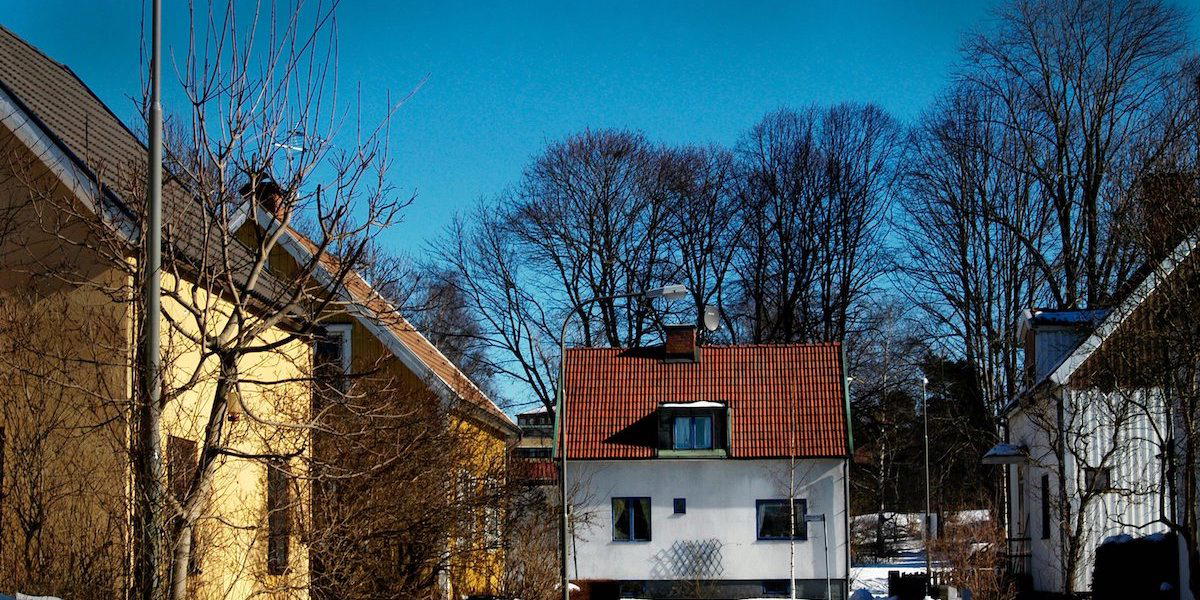 Äldre småhusbebyggelse i Lindeområdet i Johanneshov söder om Stockholm. Regeringen vill att fler småhus ska kunna energieffektiviseras och föreslår därför att bidraget för energieffektivisering i småhus utvecklas och förlängs