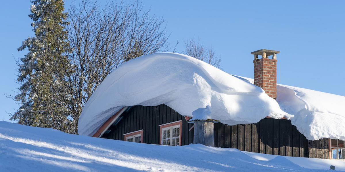 Med enkla förberedelser kan fritidshuset klara vintern utan fukt- eller frysskador.