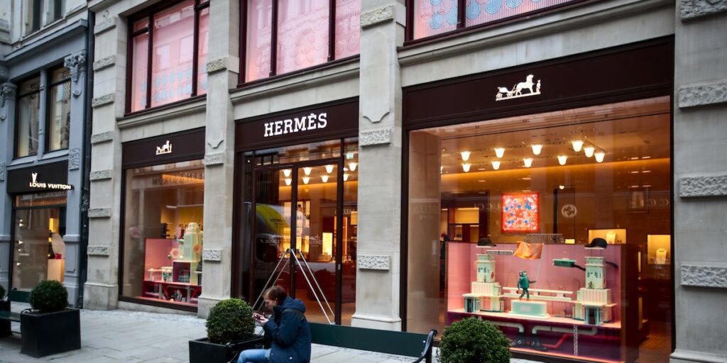 Lyxvarumärket Hermès går starkt när de ultraförmögna satsar miljarder på exklusiva lyxvaror. (Foto: Lise Åserud / NTB/TT)