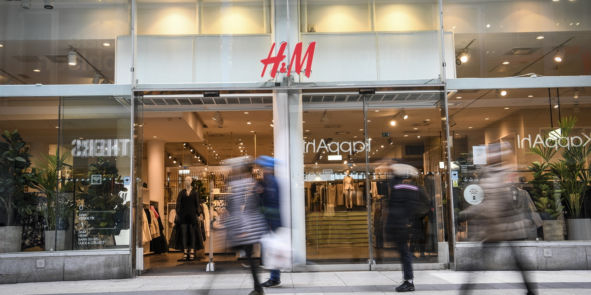 H&M är ett av bolagen som riskerar vite om de inte sköter sig. Arkivbild.