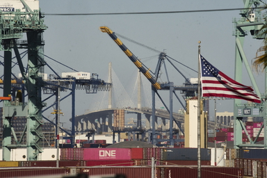 LO-kritik mot politiker och ekonomer som driver USA-inspirerade kampanjer för avregleringar och skattesänkningar. Arkivbild