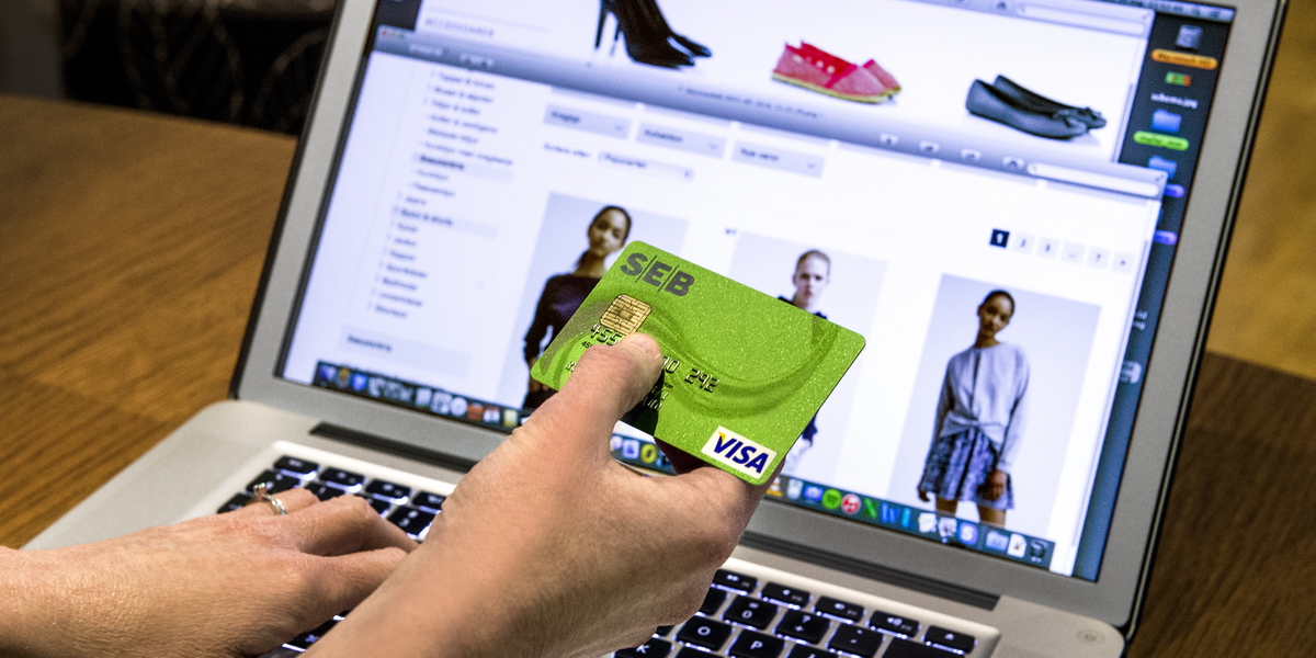 Många näthandlar under reorna. Arkivbild.