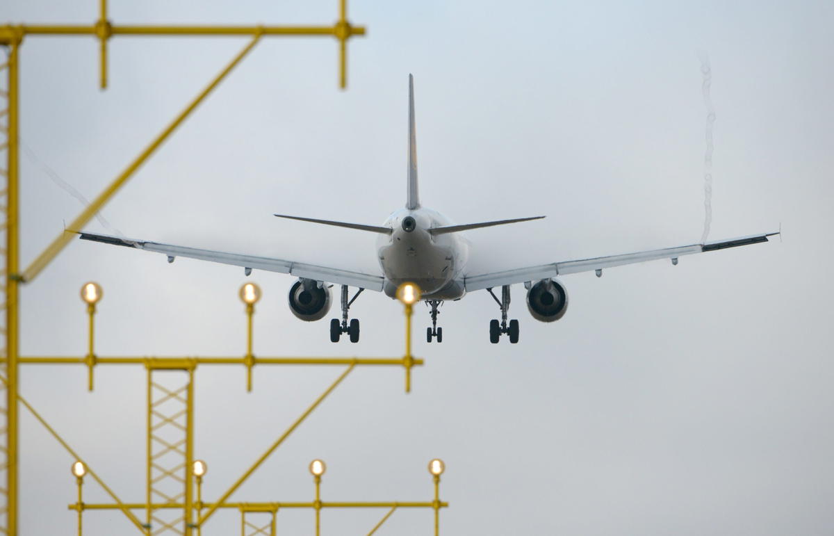 Mjukvara i flygplanstillverkaren Airbus A320-plan måste uppdateras efter en inicident orsakad av kraftig solstrålning. Arkivbild. 