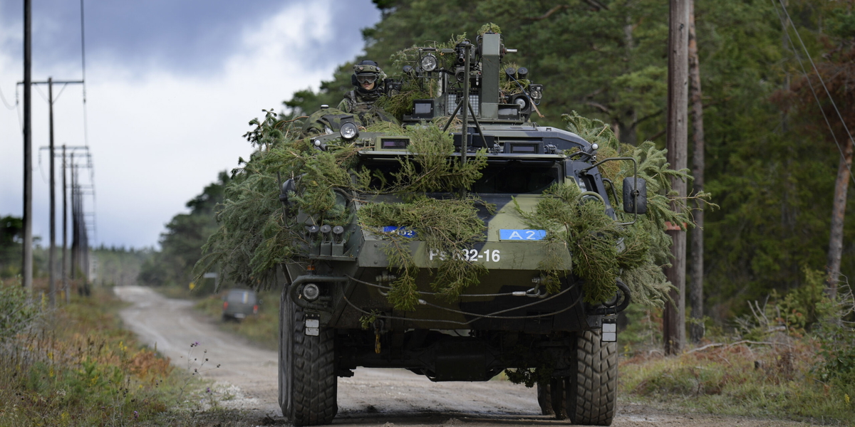 Ett pansarterrängfordon från Patria. Arkivbild