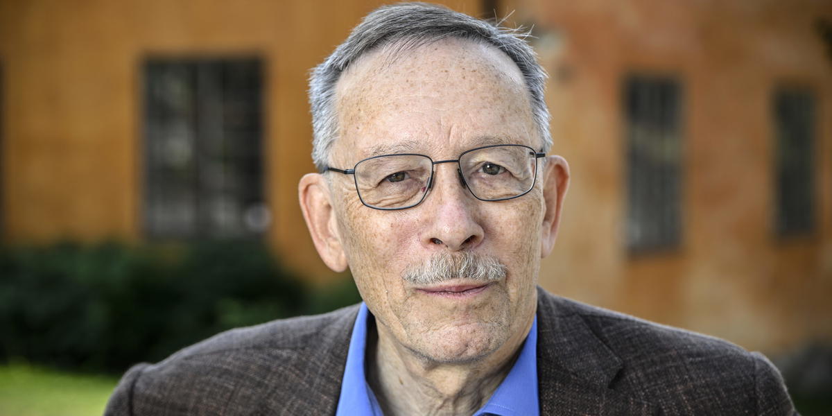 Lars Calmfors, nationalekonom samt professor emeritus vid Stockholms universitet, har återigen utrett om euron vore bra för Sverige eller ej. Arkivbild.