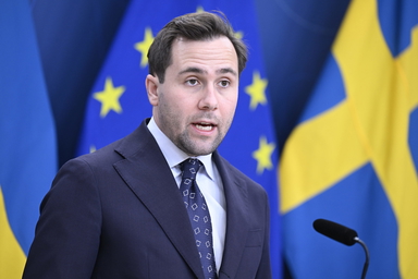 Bistånds- och utrikeshandelsminister Benjamin Dousa (M).