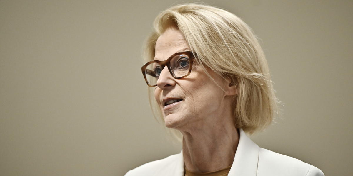 Finansminister Elisabeth Svantesson (M) presenterar ny ekonomisk prognos. Arkivbild.