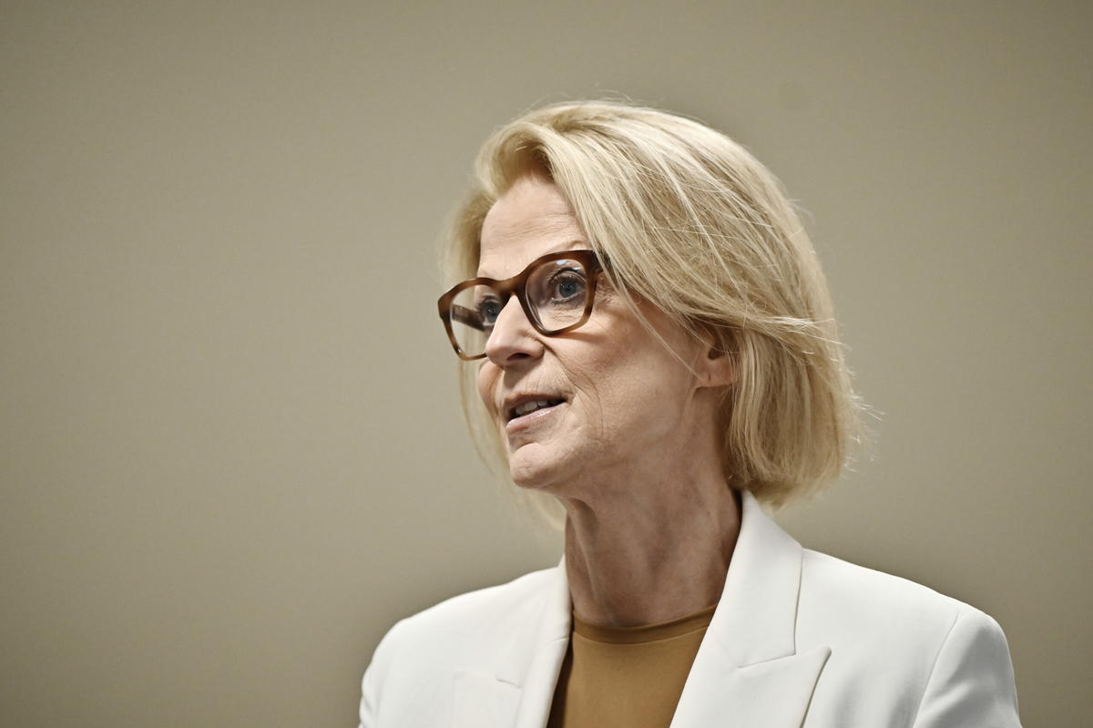 Finansminister Elisabeth Svantesson (M) presenterar ny ekonomisk prognos. Arkivbild.