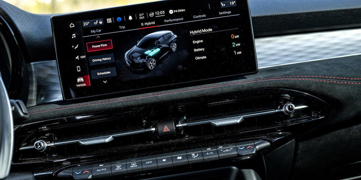 AlfaRomeo Tonale, laddhybrid. Den nya EU-standarden för utsläppskrav, som i förlängningen kommer ge högre skatt, påverkar främst laddhybrider