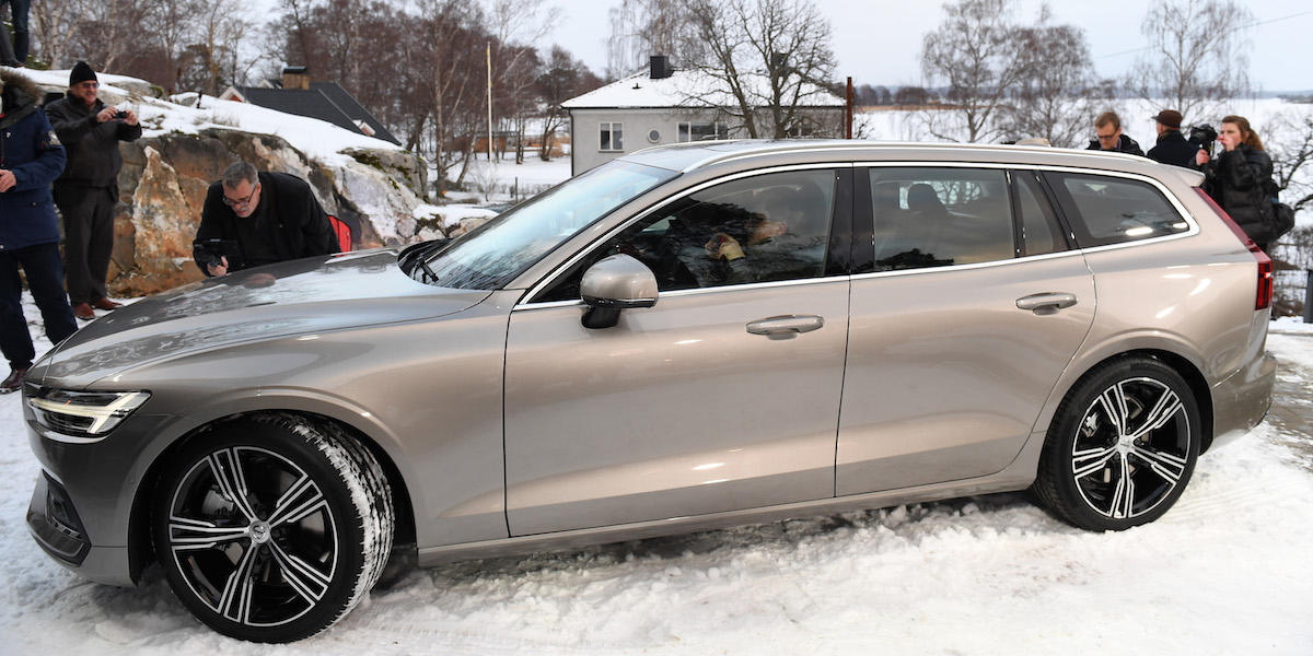 Här presenterade Volvo Cars sin nya kombi V60 i Täby, norr om Stockholm, i februari 2018. Den tillhör en bilmodell vars populäritet nu håller på att minska på grund av en annan bilmodell.