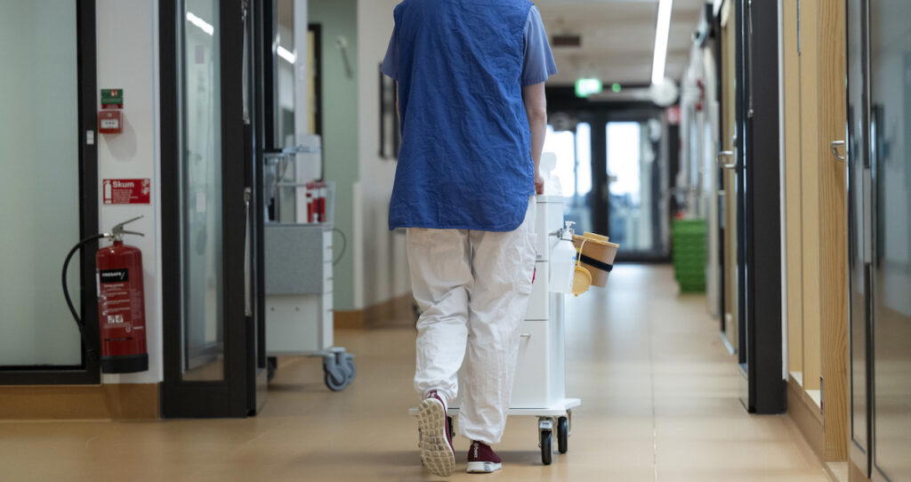 En undersköterska får 3 500 kr mindre i pension än en gruvarbetare