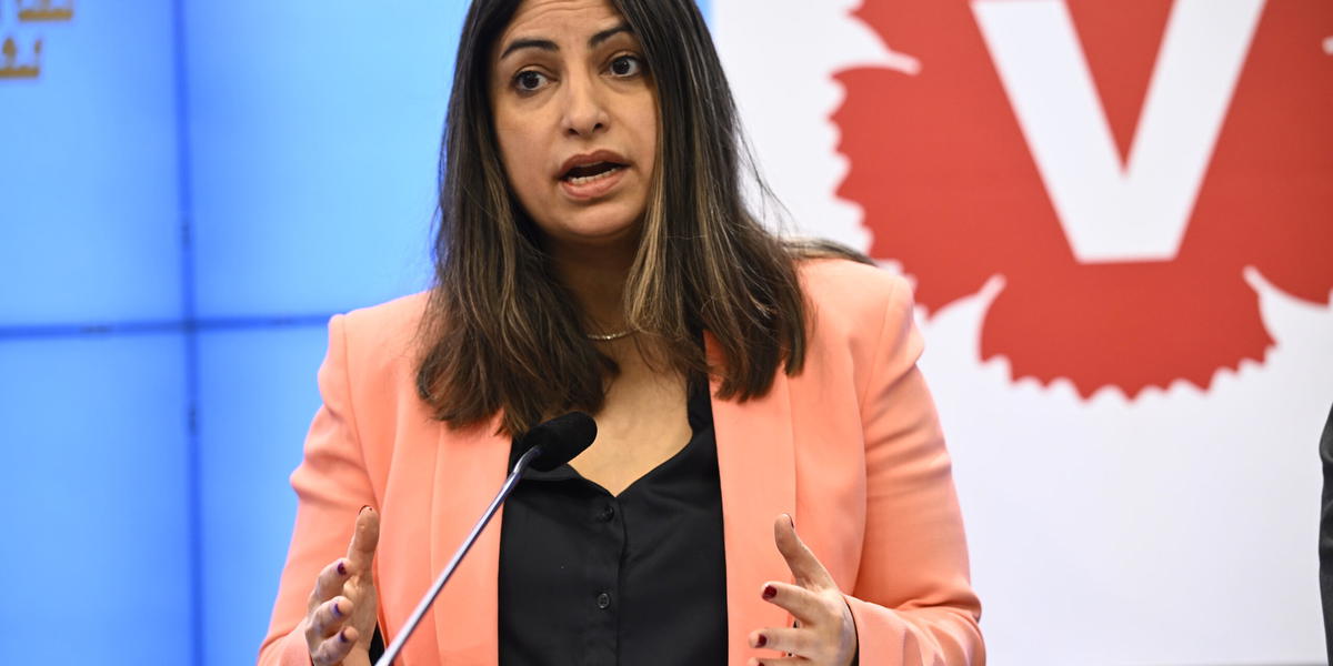 Vänsterpartiets partiledare Nooshi Dadgostar (V). Arkivbild.