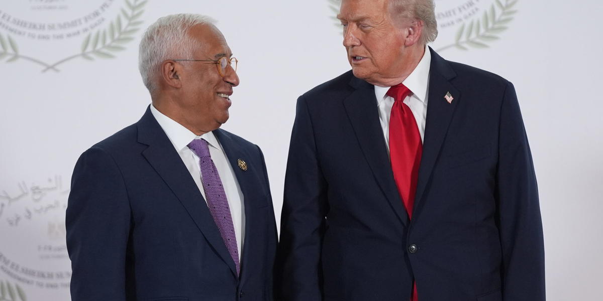 EU:s rådsordförande António Costa säger att unionen ska samordna ett gemensamt svar på Trumps hot. Bild från ett möte mellan Costa och Trump i oktober.