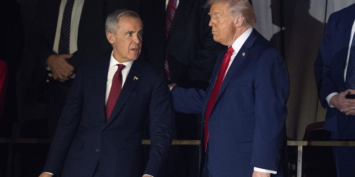 Kanadas premiärminister Mark Carney och USA:s president Donald Trump. Arkivbild.