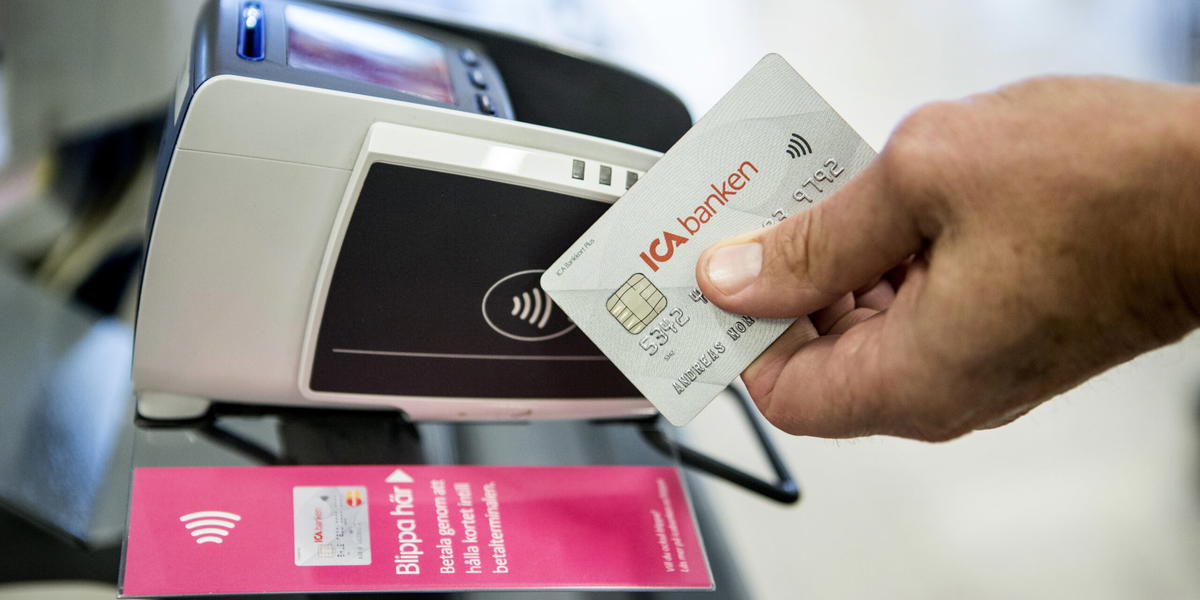 Kreditgivning av matbjässarna Ica och Coop granskas av FI. Arkivbild