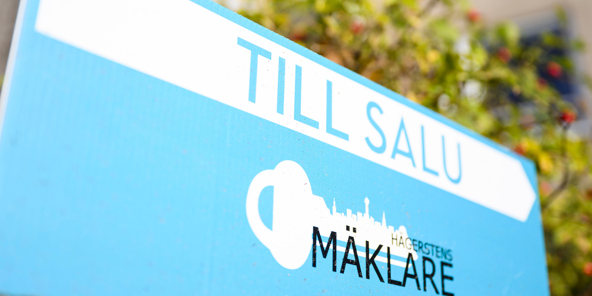 mäklarskylt