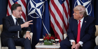 NAtos generalsekreterare Mark Rutte och USA:s president Donald Trump under Världsekonomiskt forum i schweiziska Davos.