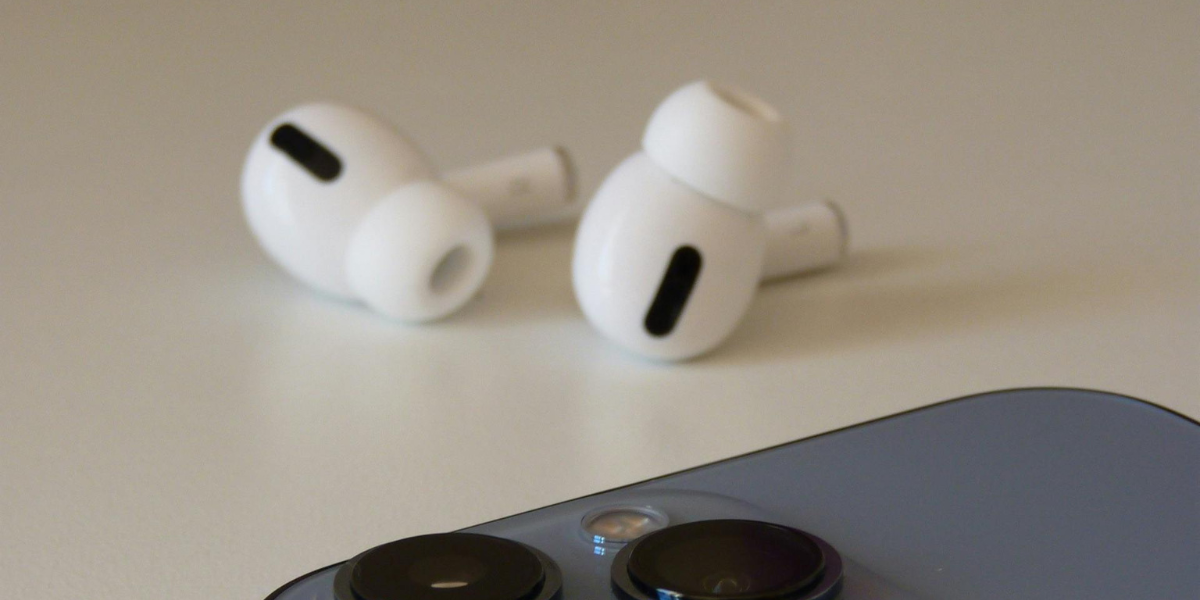 Brusreducerande hörlurar