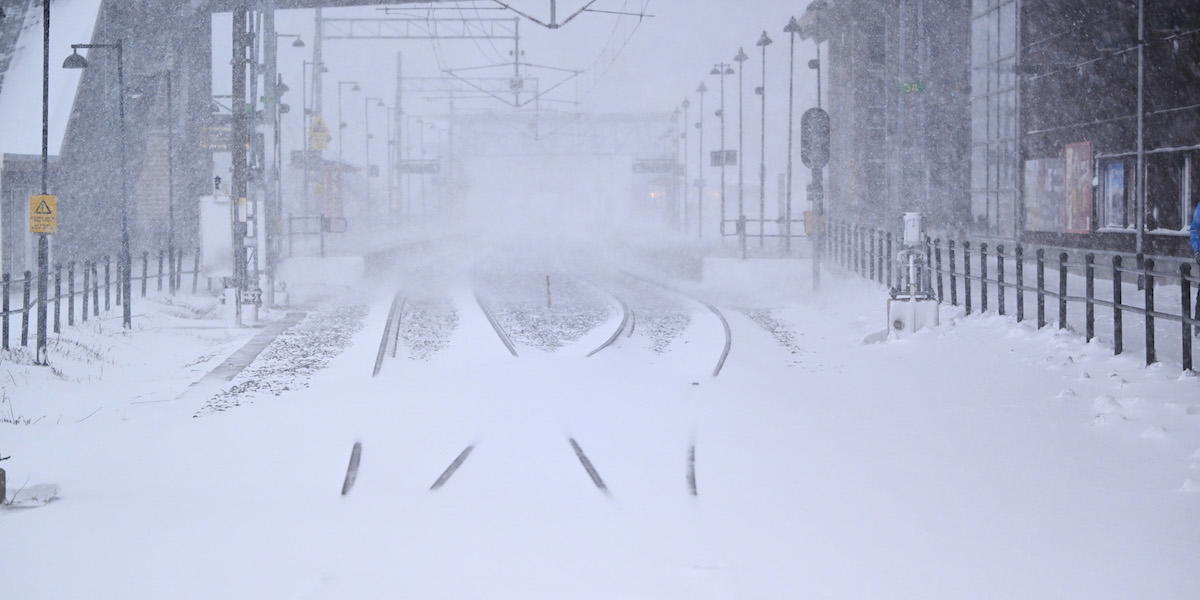 Tågstationen i Åre. Snöovädret gjorde att alla tåglinjerna norr om Gävle stängdes till och med klockan 10:00 i dag