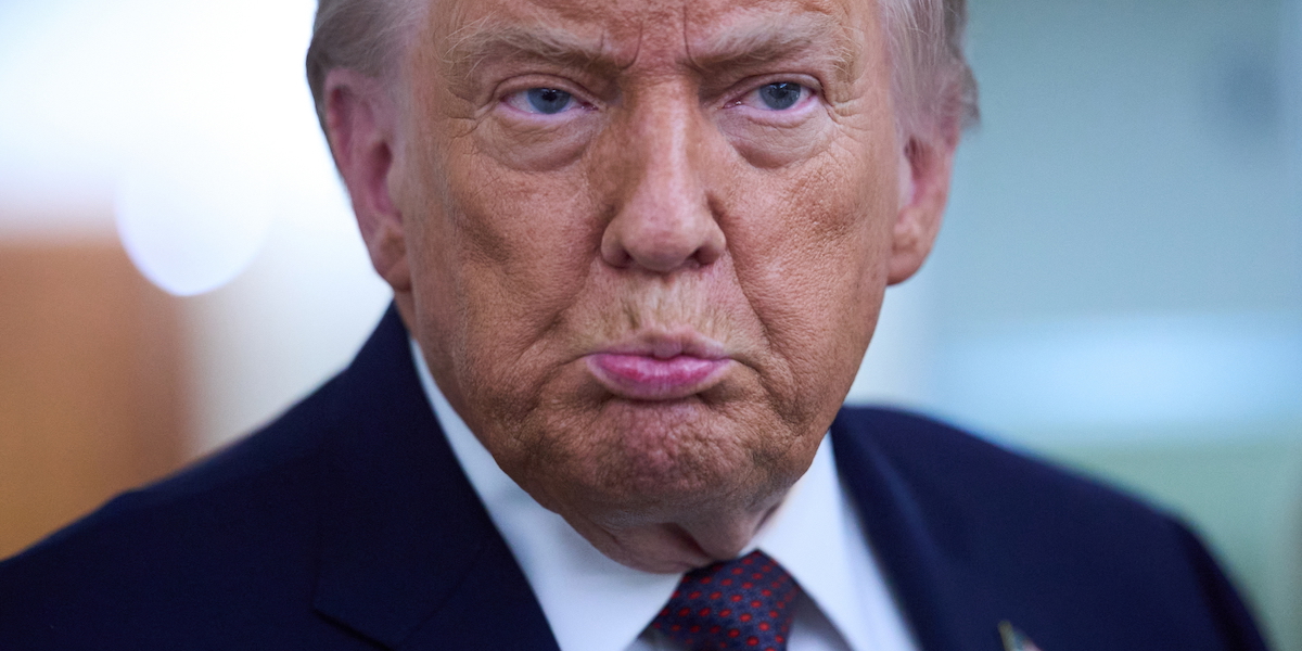 Donald Trump. Oro över Donald Trump förenar äldre och yngre och det kan påverka hushållens ekonomiska beteenden