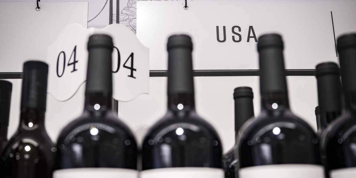 Amerikanska viner rasar i försäljning.