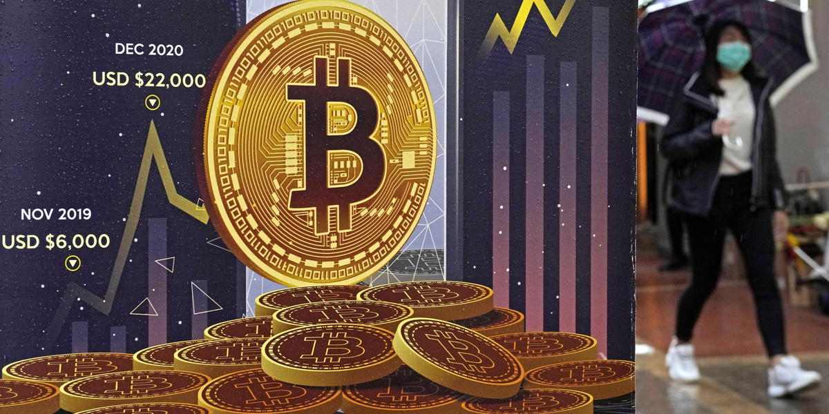 Bitcoin pressas nedåt. Arkivbild.
