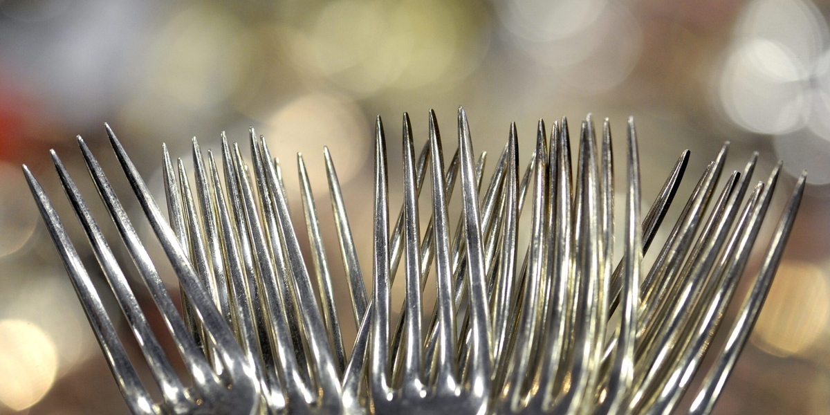 De gamla silvergafflarna kan vara guld värda. Artikelbild.