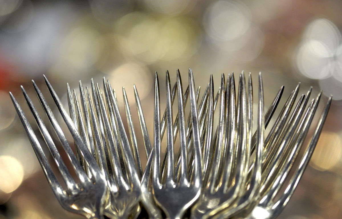 De gamla silvergafflarna kan vara guld värda. Artikelbild.
