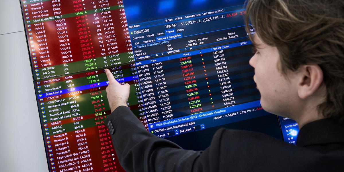 Nasdaq Stockholm, Stockholmsbörsen. Dalande börskurser kan oroa pensionssparare, men tänk på att det inte bara är börsen som påverkar pensionerna.