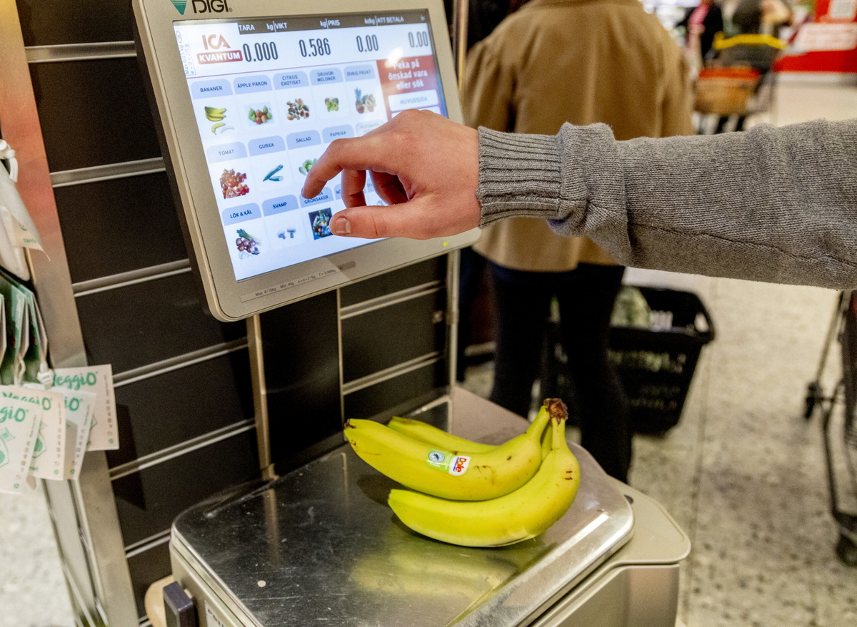 Den 1 april sänks matmomsen från tolv till sex procent. Arkivbild.