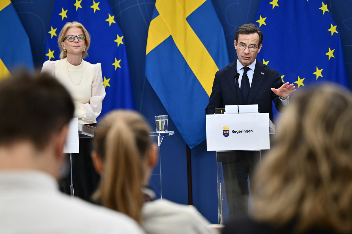 Statsminister Ulf Kristersson (M) och finansminister Elisabeth Svantesson (M) håller en pressbriefing om det ekonomiska läget med anledning av situationen i Mellanöstern.