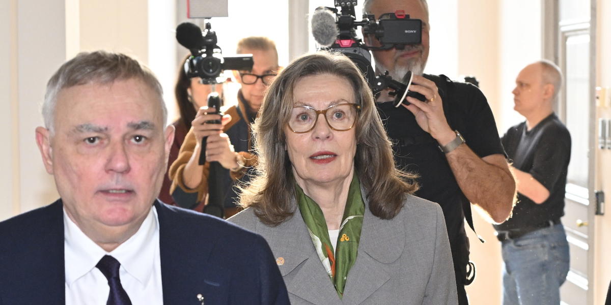 Birgitte Bonnesen, tidigare vd för Swedbank, med sin advokat Per E Samuelsson i samband med huvudförhandlingen i Högsta domstolen. Arkivbild. 