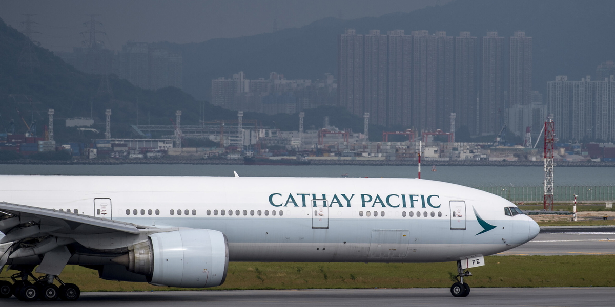 Cathay Pacific ställer in avgångar på grund av skenande bränslekostnader. Arkivbild. 