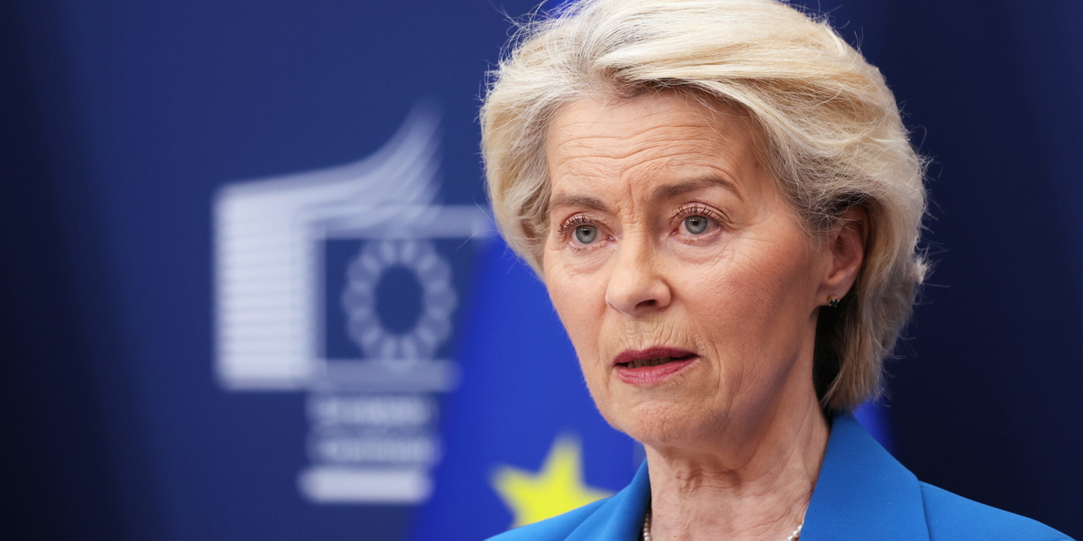 EU-kommissionens ordförande Ursula von der Leyen på en pressträff i Bryssel på måndagen.