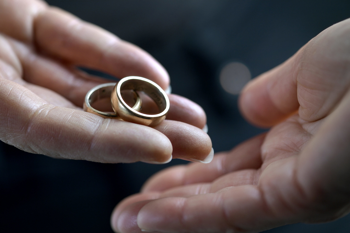 "Vid stora, livsförändrande situationer behöver man prata om de stora ramarna i ekonomin", säger Magnus Hjelmér på Icabanken. Arkivbild. 