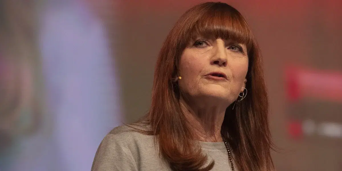 IF Metalls förbundsordförande, Marie Nilsson, hon har skrivit en debattartikel om hur Sveriges pensionssystem tvingar arbetare att gå i pension i förtid.
