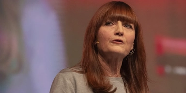 IF Metalls förbundsordförande, Marie Nilsson, hon har skrivit en debattartikel om hur Sveriges pensionssystem tvingar arbetare att gå i pension i förtid.