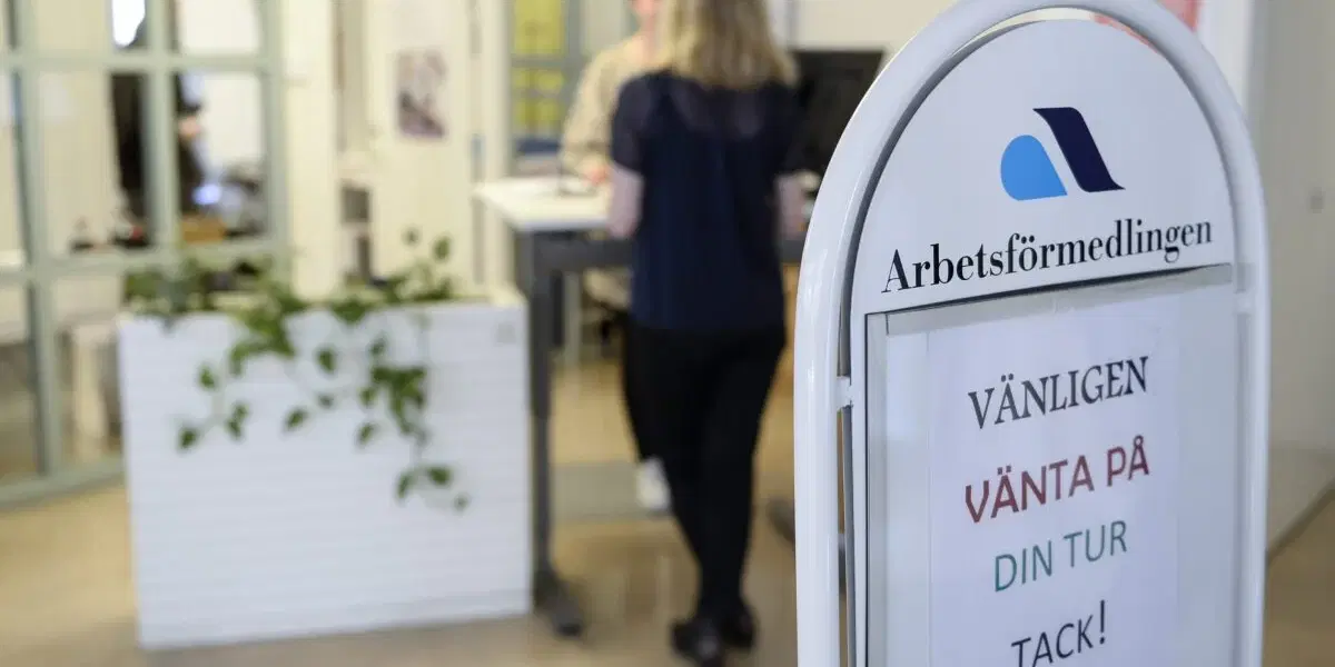 Kön fortfarande lång till nytt jobb. Arkivbild.