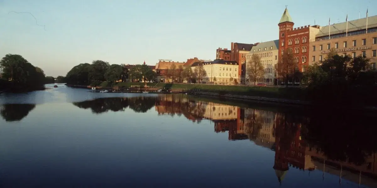 Malmö kanal, VA Syd varnar för bajsvatten i kanalen.