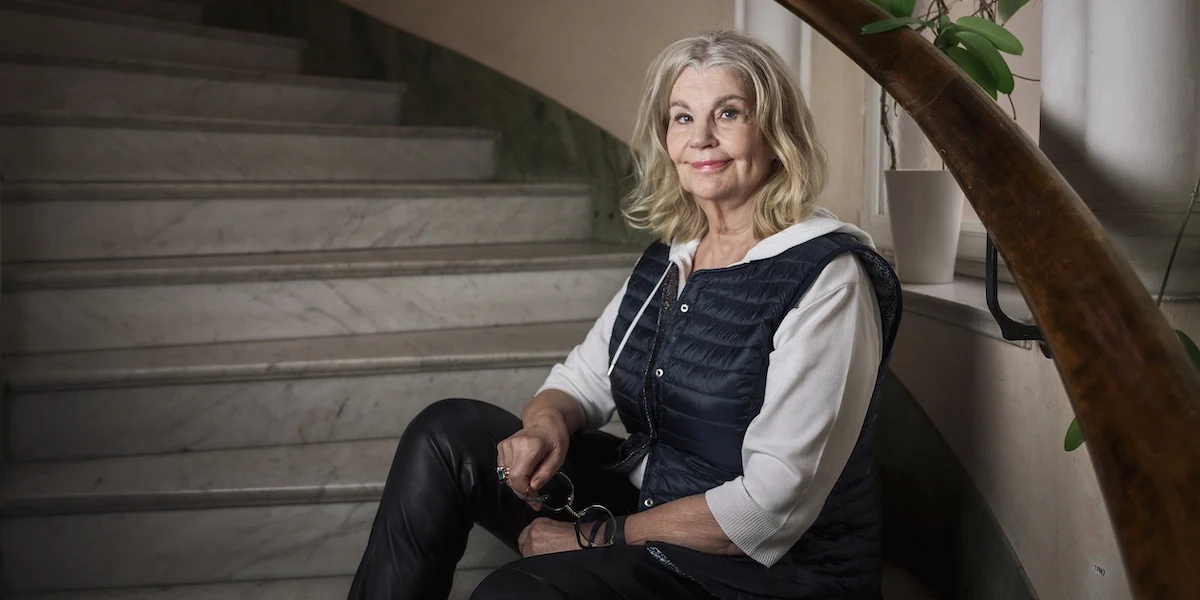 Socionomen och sexologen Malena Ivarsson, hon ger råd till en kvinna som fortfarande gör allt hushållsarbete trots att både hon och hennes man nu är lediga eftersom de är pensionärer