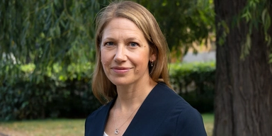 Karolina Dahlbeck Nobel, expert folkhälsa på Systembolaget, hon säger att när fler känner till att alkohol kan öka risken för bröstcancer blir det lättare att göra medvetna val