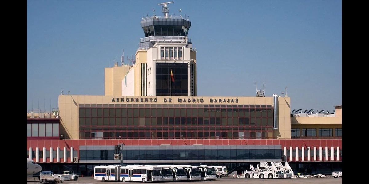 Flygplatsen Adolfo Suárez Madrid-Barajas där en 86-årig svensk man har gripits med 4,5 kilo kokain i bagaget.